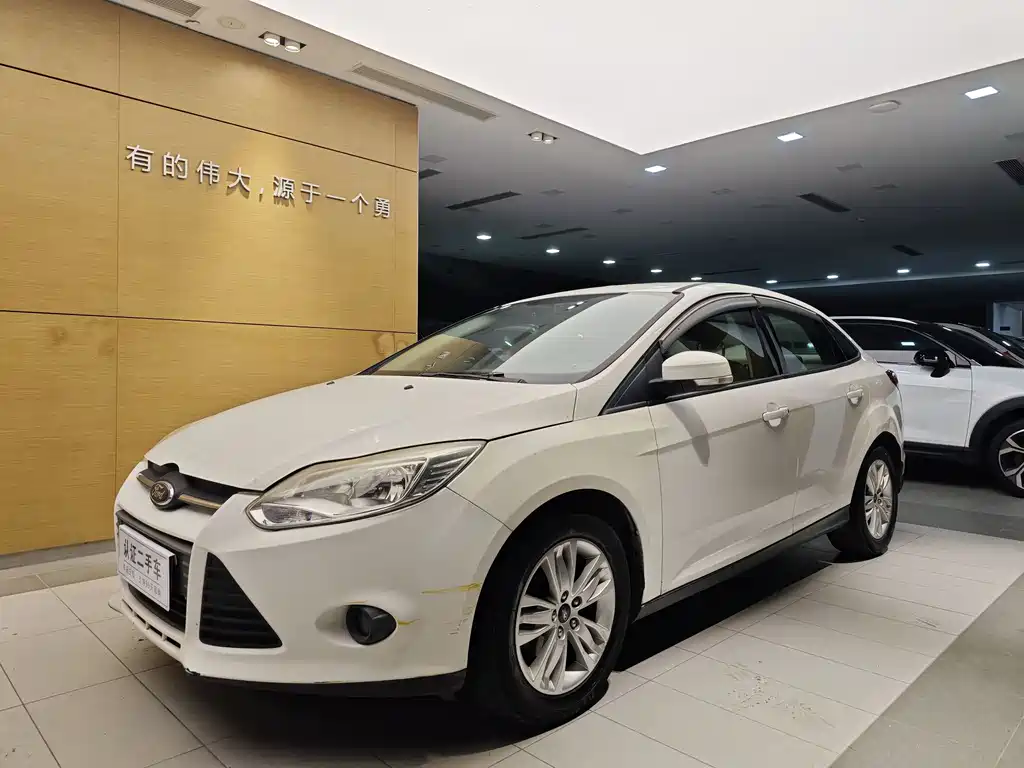 Ford Focus 2014 — фото 1