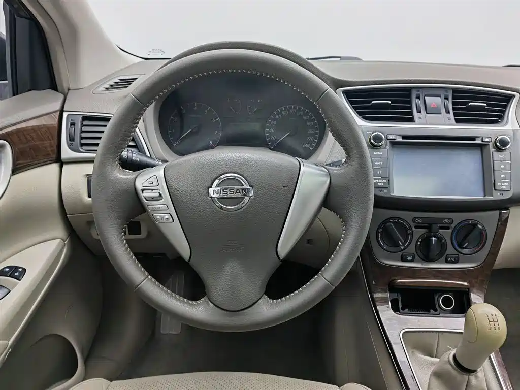 Nissan Sylphy 2013 — фото 11