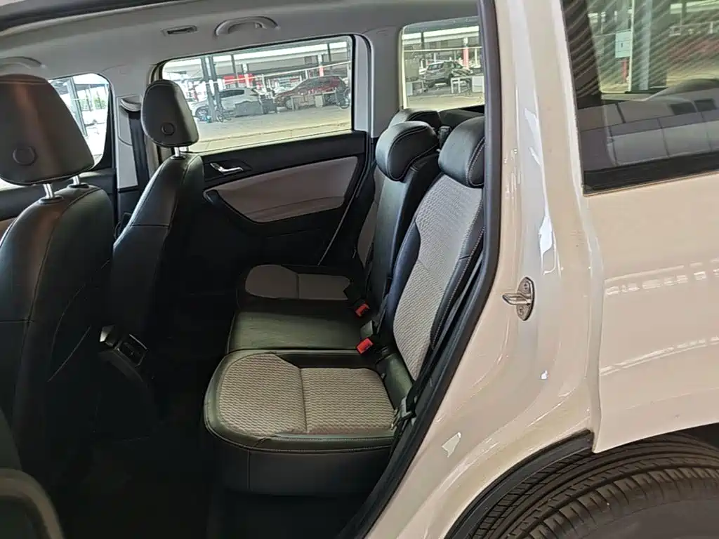 Skoda Yeti 2016 — фото 17