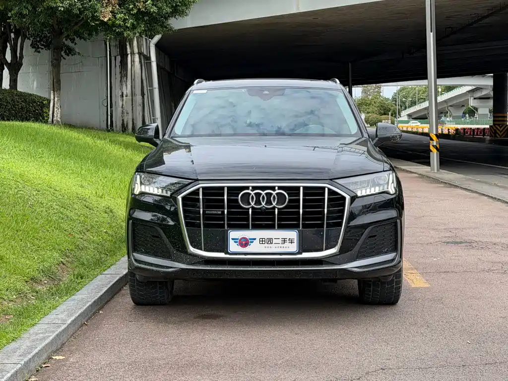 Audi Q7 2022 — фото 2