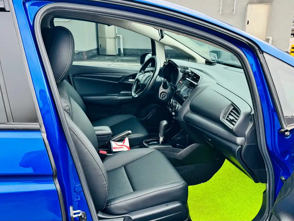 Honda Fit 2018 — фото 12