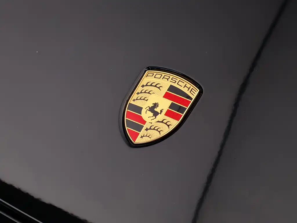 Porsche Taycan 2021 — фото 23