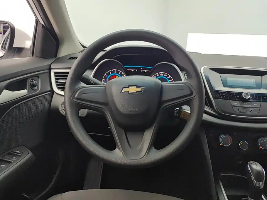 Chevrolet Cavalier 2018 — фото 15