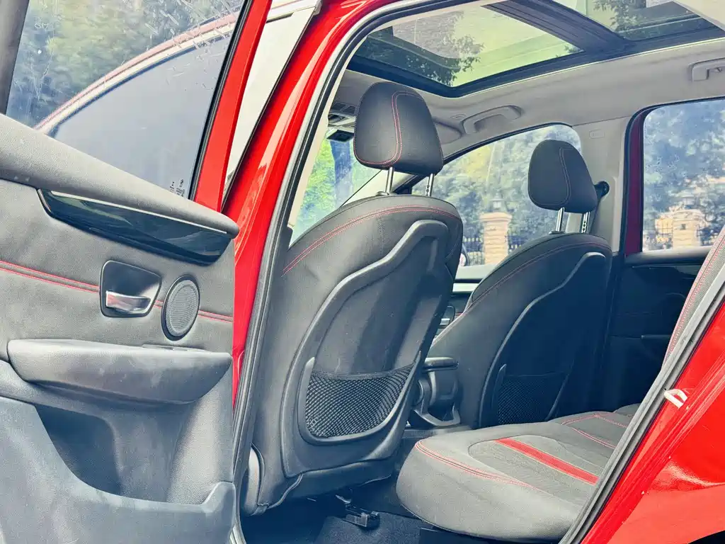 BMW 2 Series Gran Tourer 2015 — фото 12