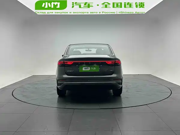 Geely Emgrand 2022