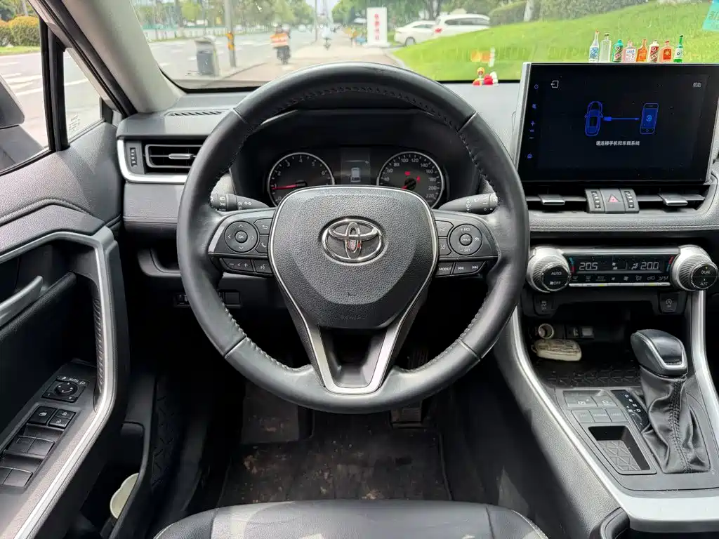 Toyota Wildlander 2023 — фото 14