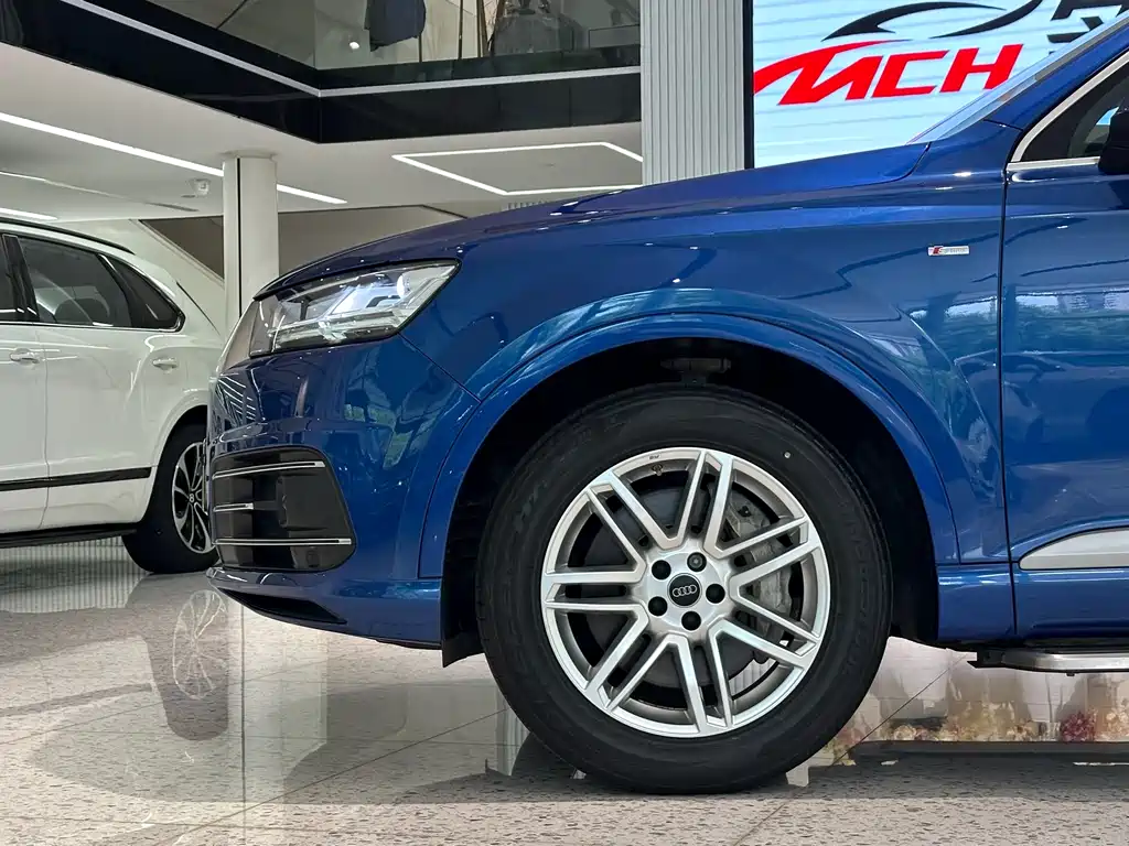 Audi Q7 2017 — фото 15