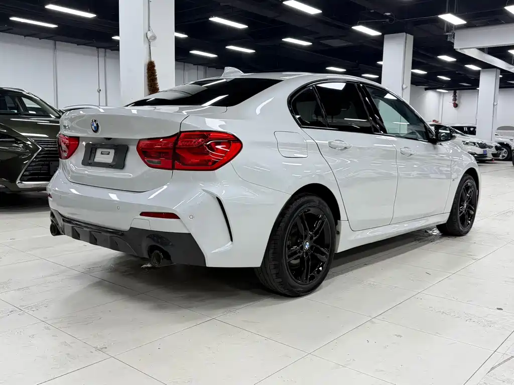 BMW 1 Series 2022
