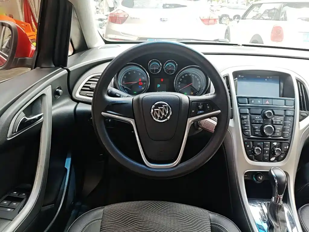 Buick Excelle GT 2015 — фото 11