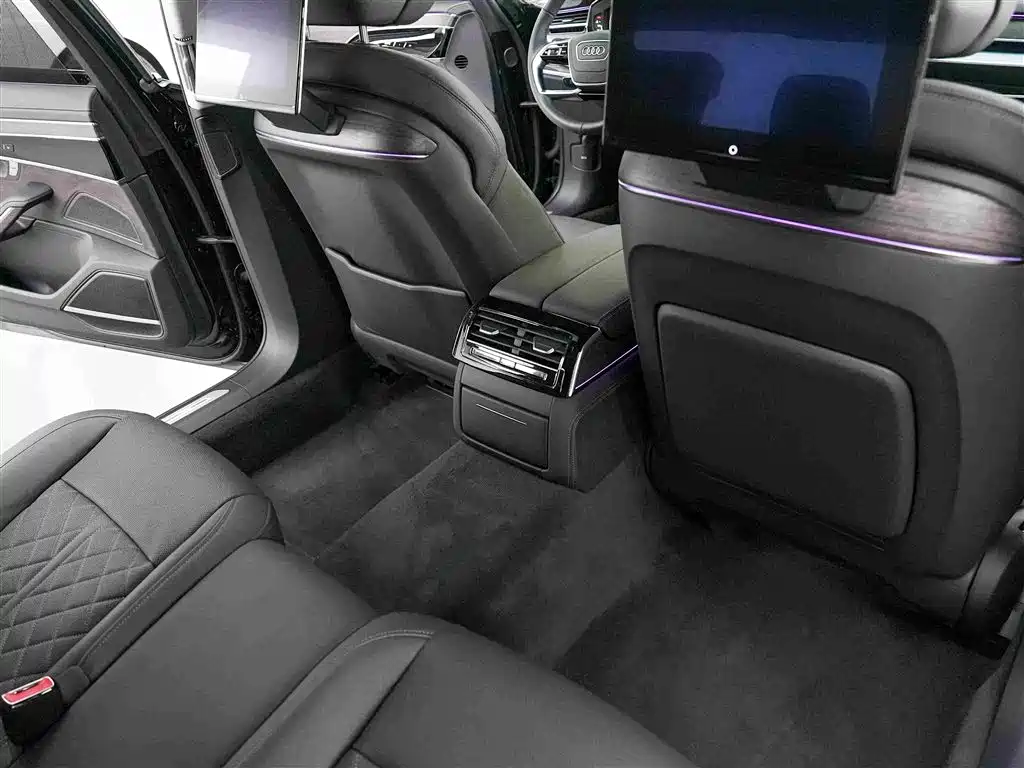 Audi A8 2024 — фото 11