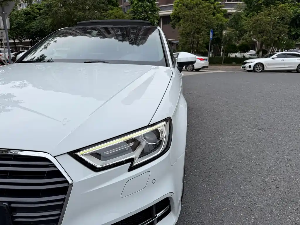 Audi A3 2018 — фото 15