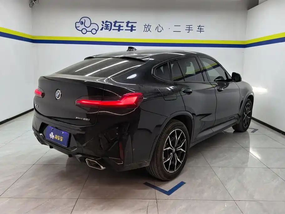 BMW X4 2022 — фото 3