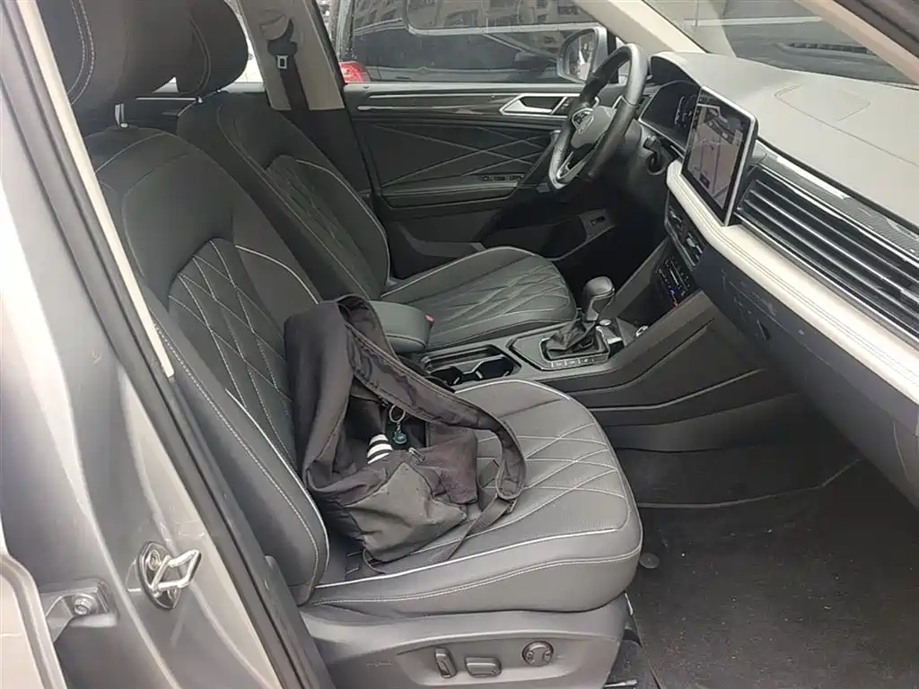 Volkswagen Tiguan L 2022 — фото 25