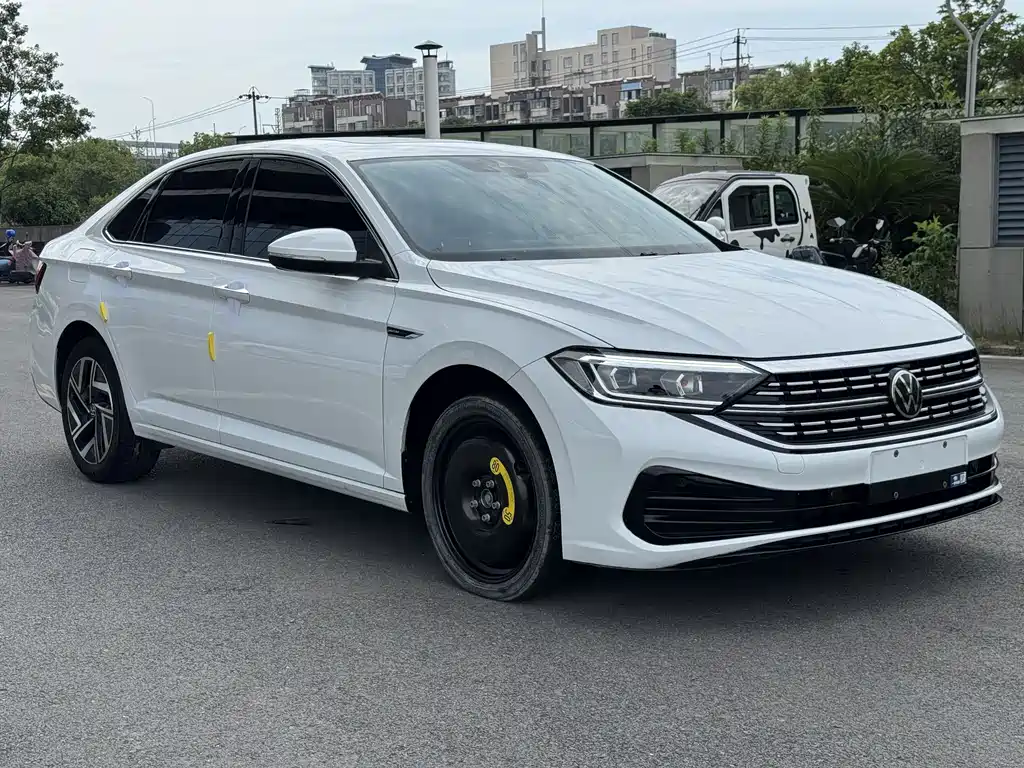 Volkswagen Sagitar 2022