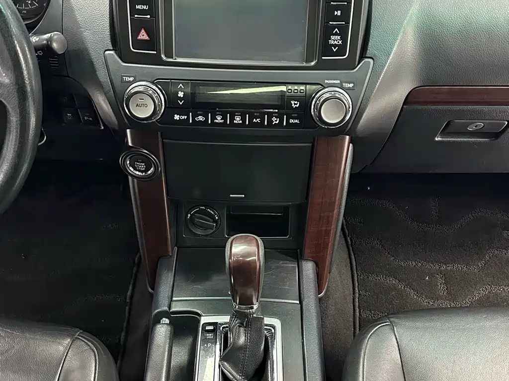 Toyota Prado 2017 — фото 12