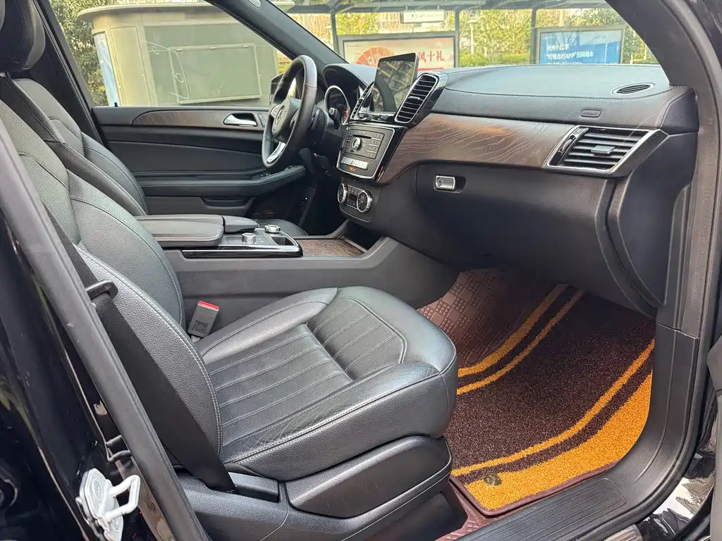 Mercedes-Benz GLE 2018 — фото 9