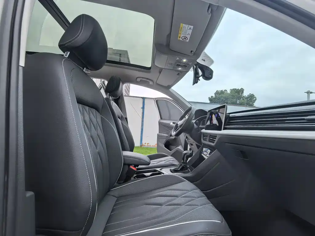 Volkswagen Tiguan L 2022