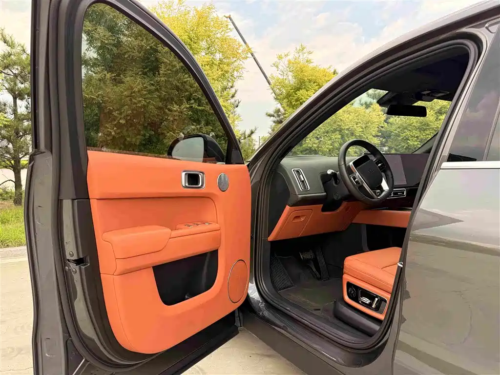 Li Auto Li L8 2024
