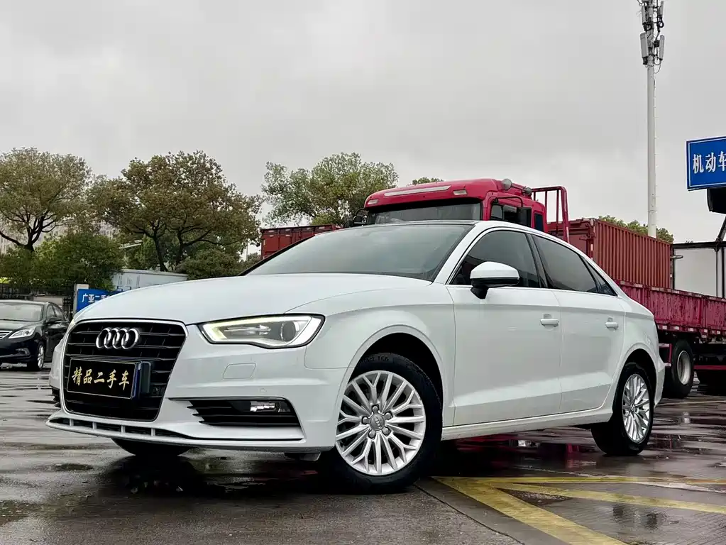 Audi A3 2016 — фото 1