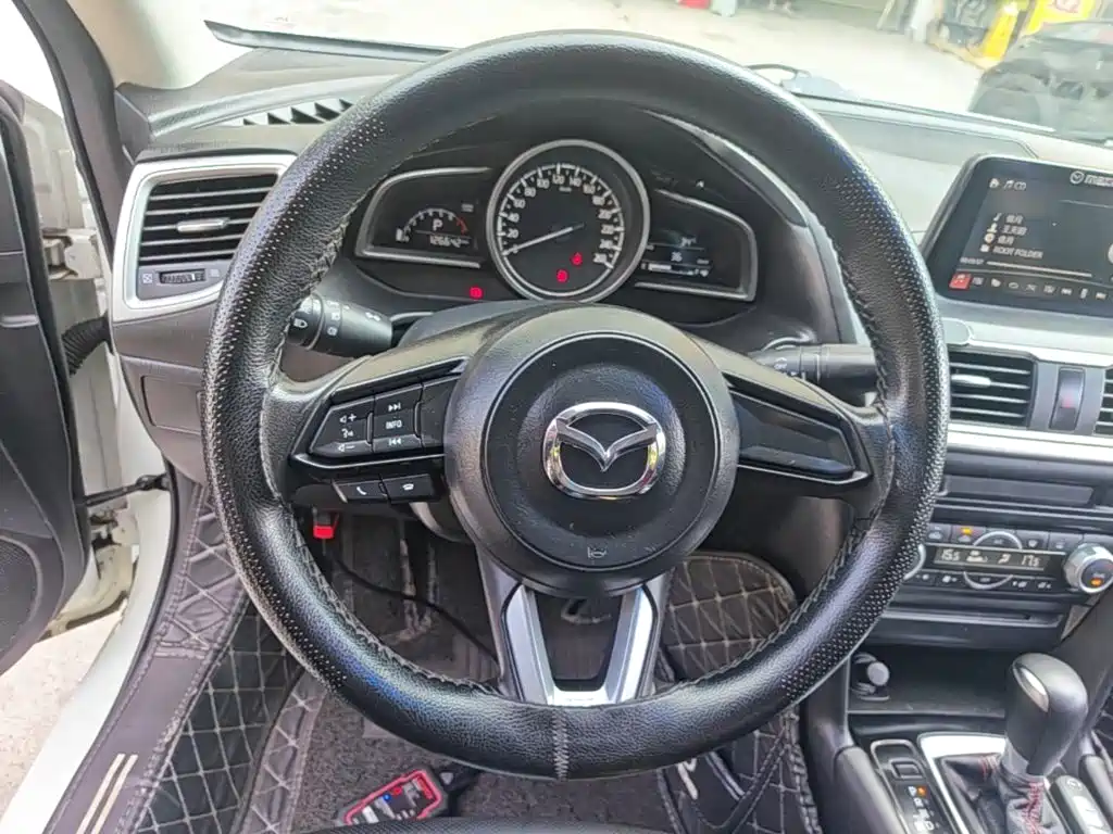 Mazda 3 Angkesela 2017 — фото 11