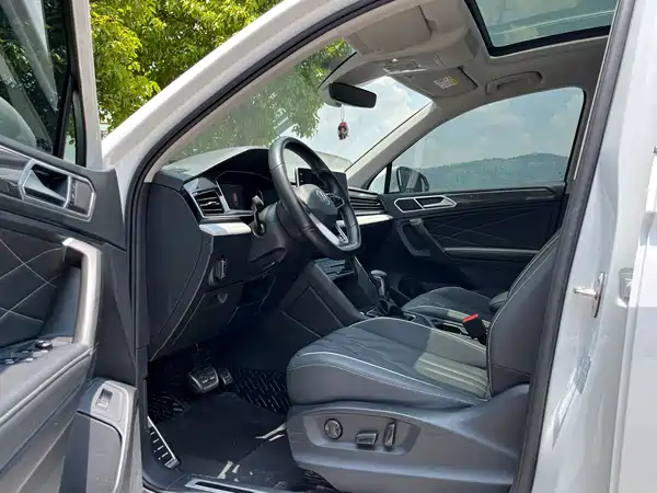 Volkswagen Tiguan L 2022