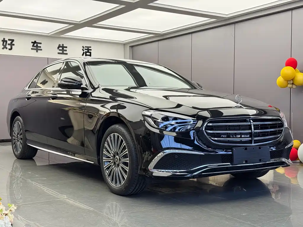 Mercedes-Benz E-Class 2022