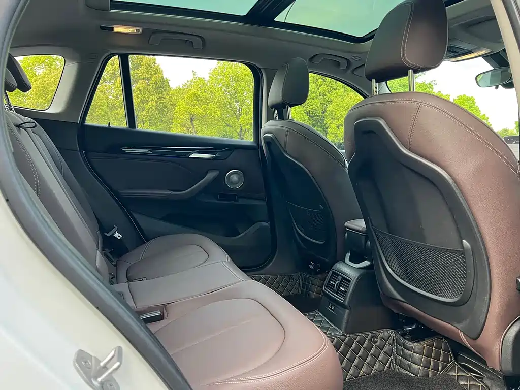 BMW X1 2022 — фото 12