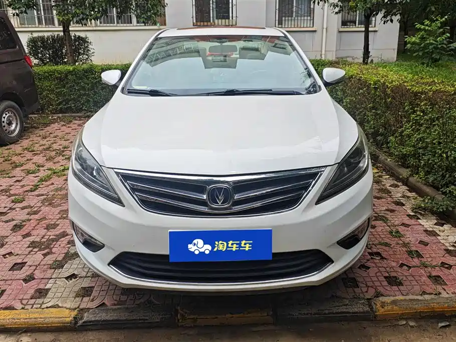 Changan Eado 2017 — фото 2
