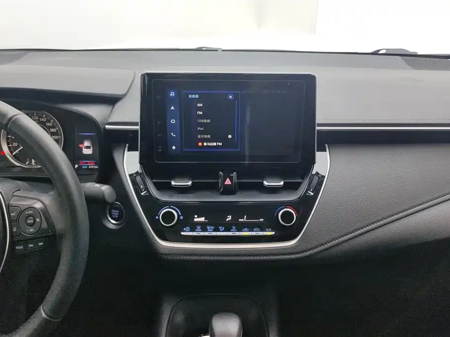 Toyota Corolla 2021 — фото 13