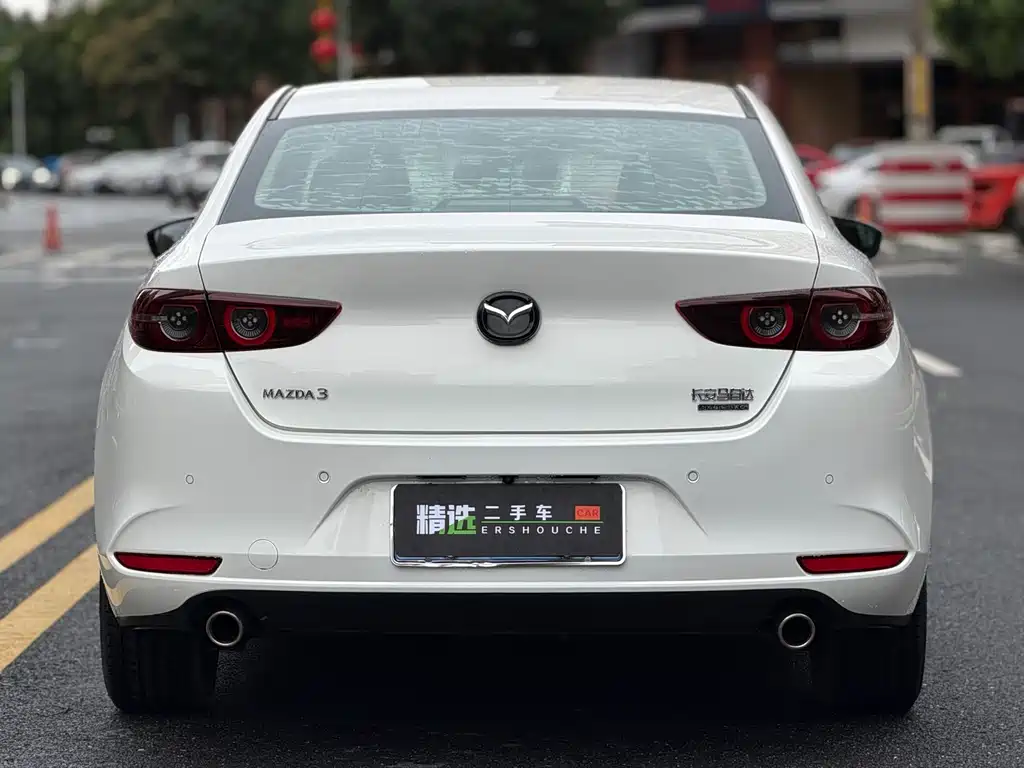 Mazda 3 Axela 2021 — фото 12