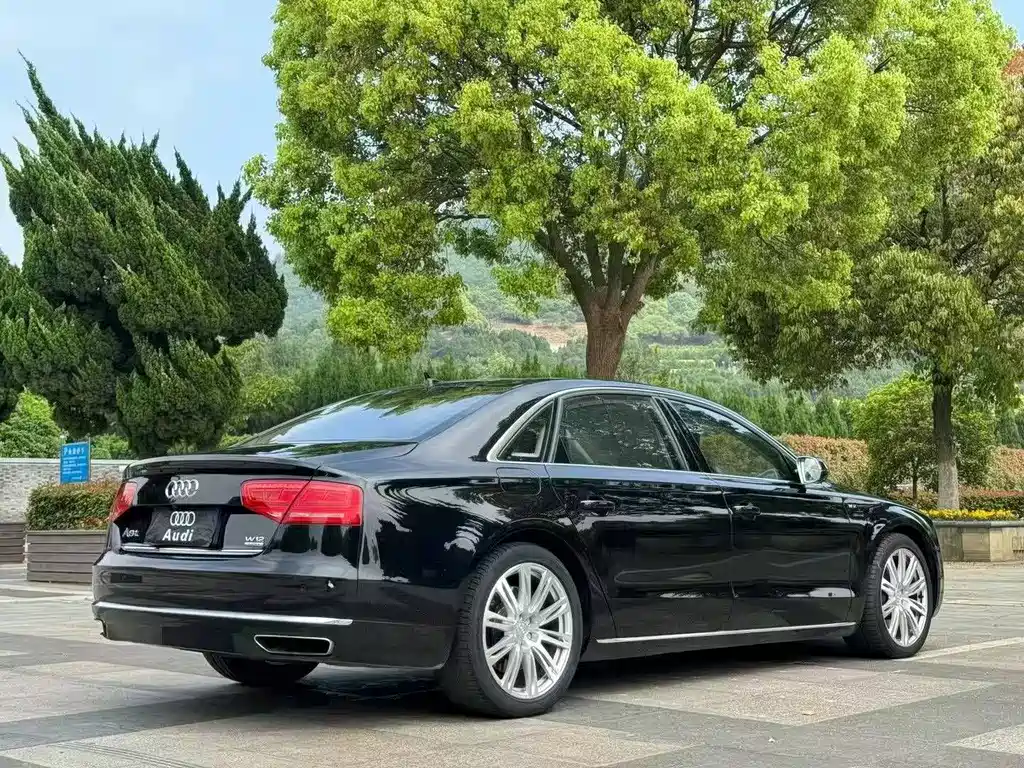 Audi A8 2013 — фото 5