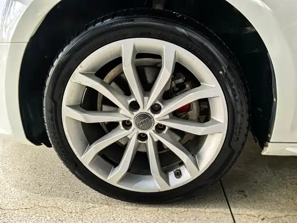 Audi A4L 2017