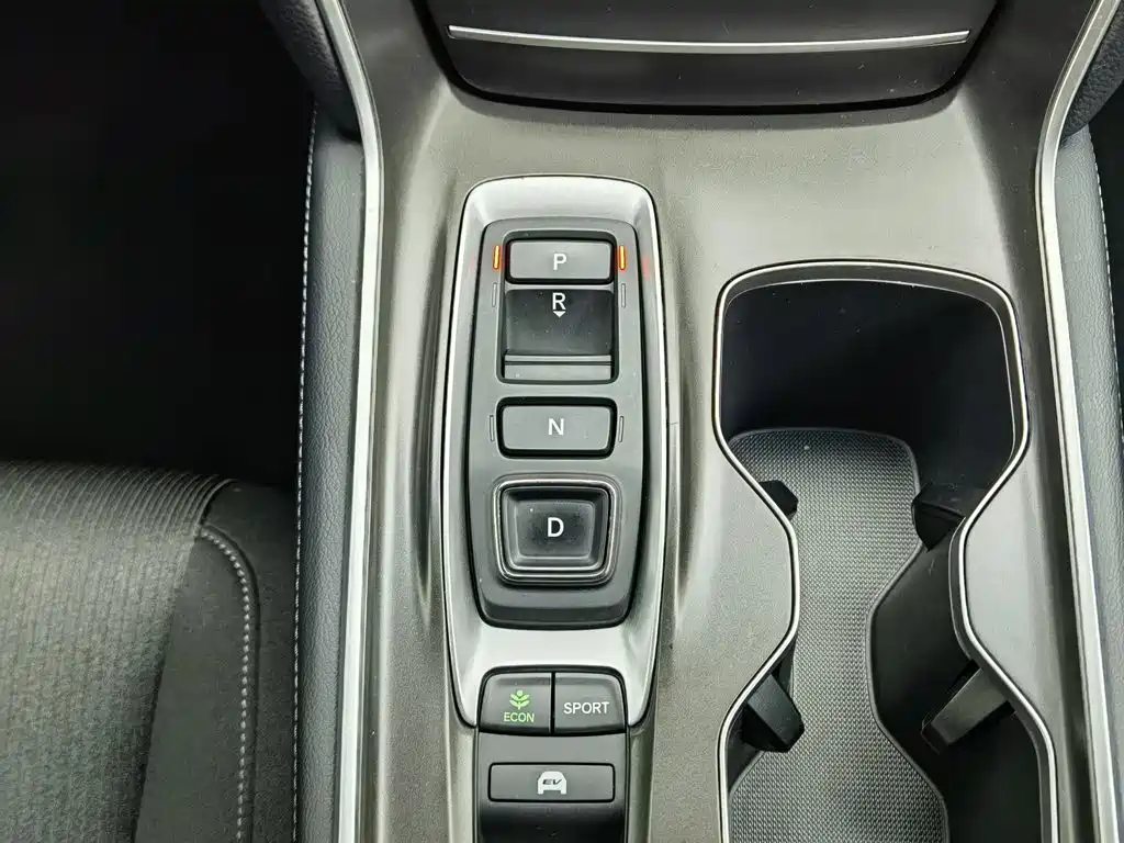 Honda Accord 2020 — фото 13