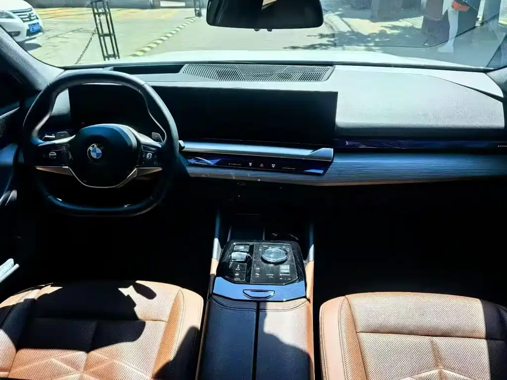 BMW 5 Series 2024