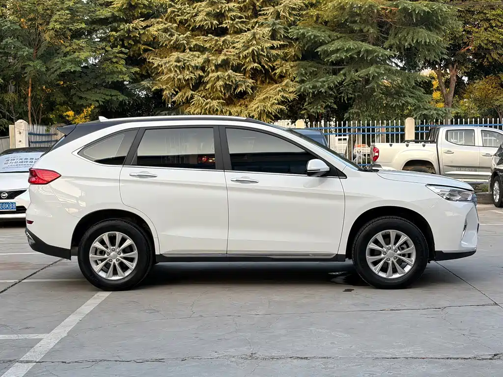 Haval M6 2022 — фото 16