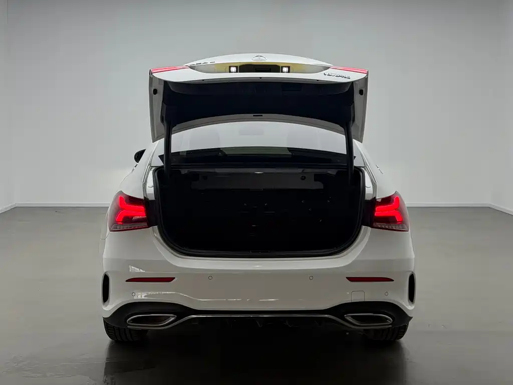 Mercedes-Benz A-Class 2022 — фото 9