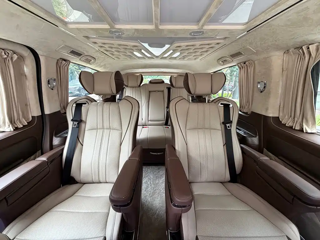 Mercedes-Benz Vito 2023 — фото 17