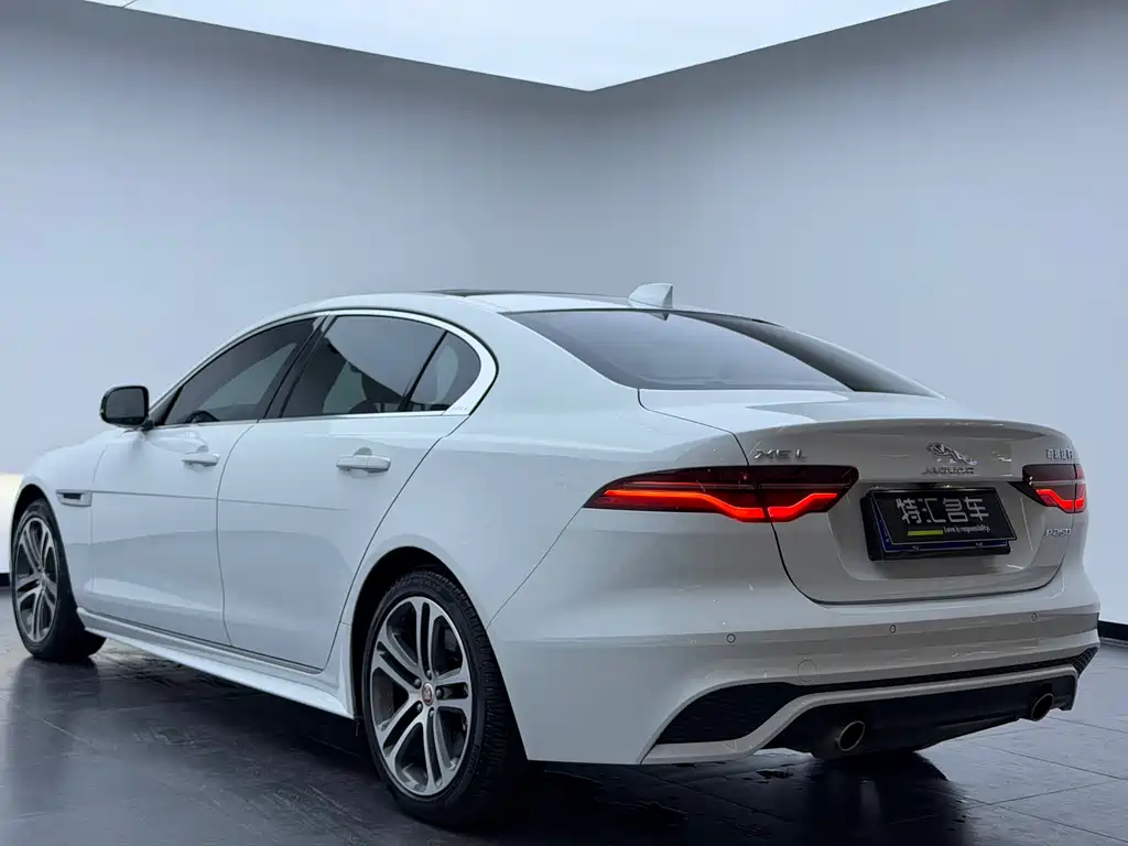 Jaguar XEL 2022 — фото 17
