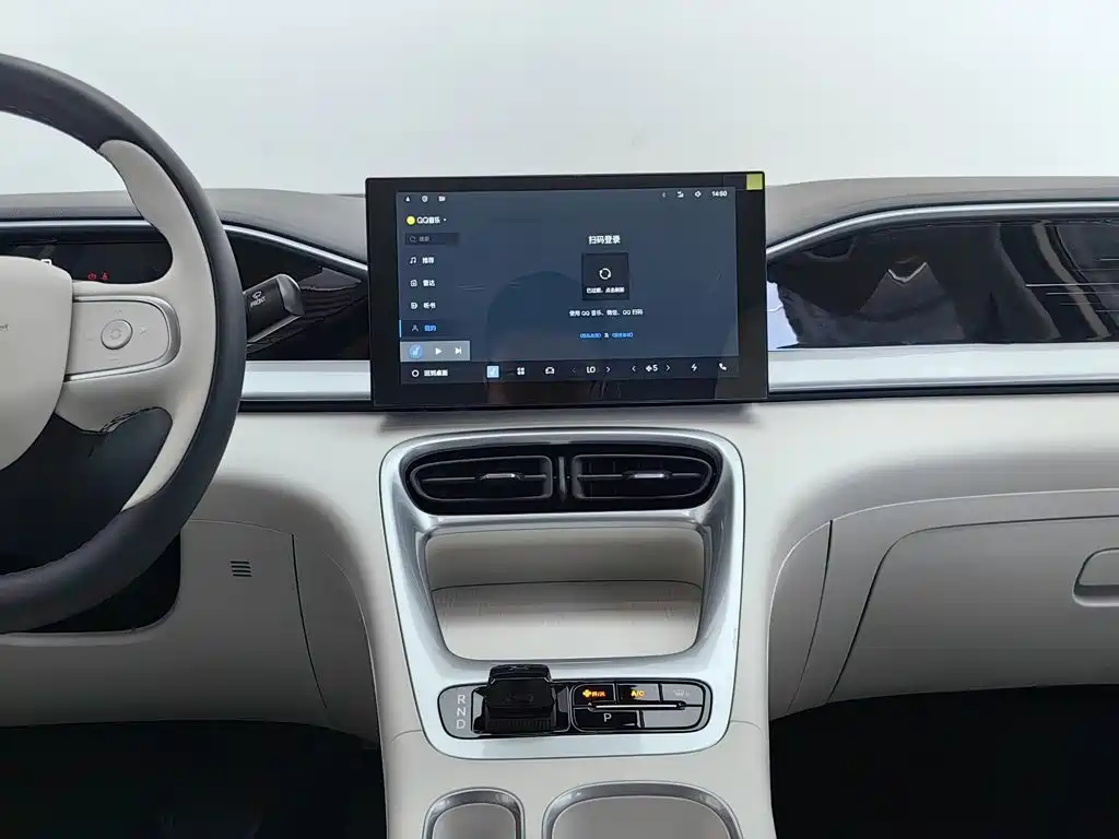 Geely Galaxy Starwish 2026 — фото 12