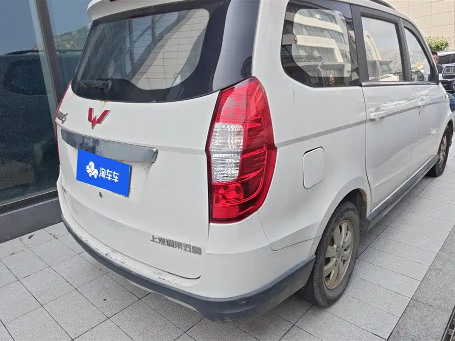 Wuling Hongguang 2016 — фото 3