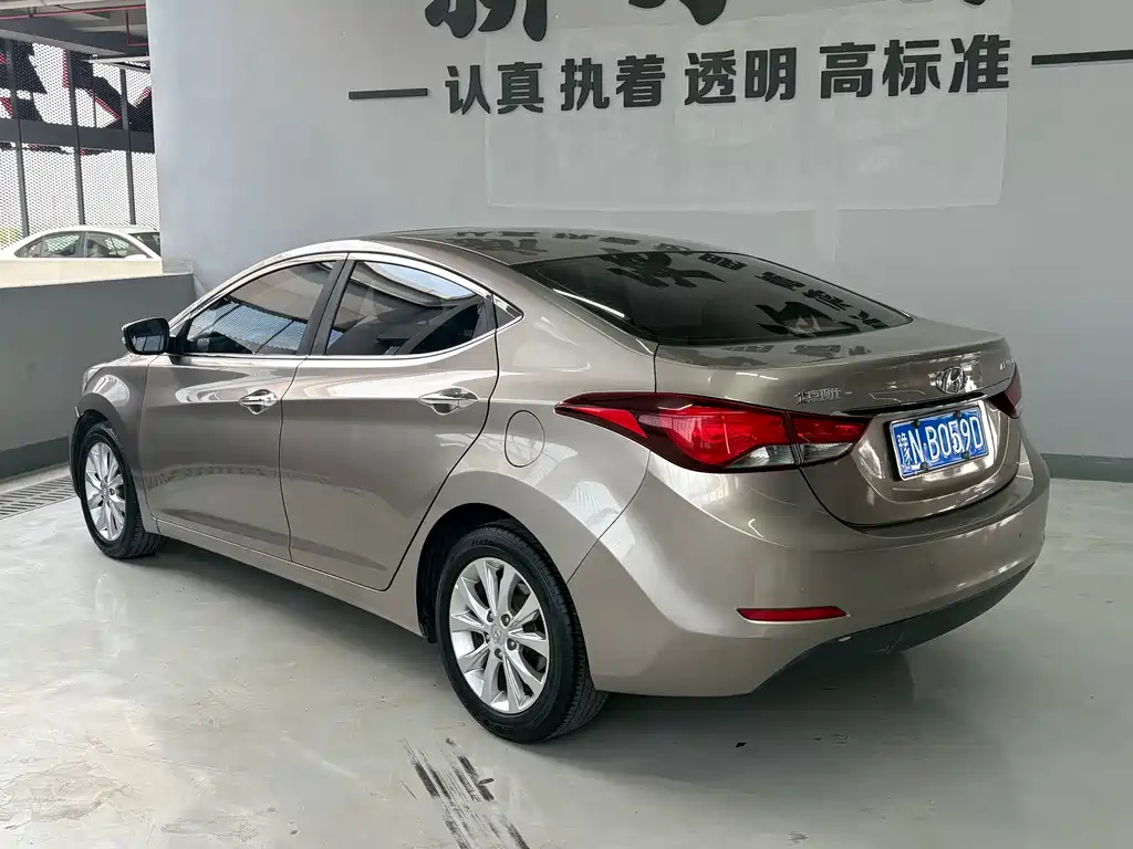 Hyundai Elantra Langdong 2016 — фото 9