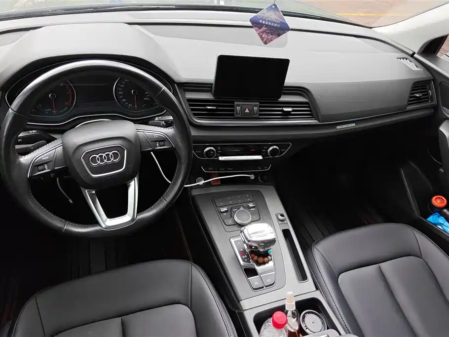 Audi Q5L 2018 — фото 12
