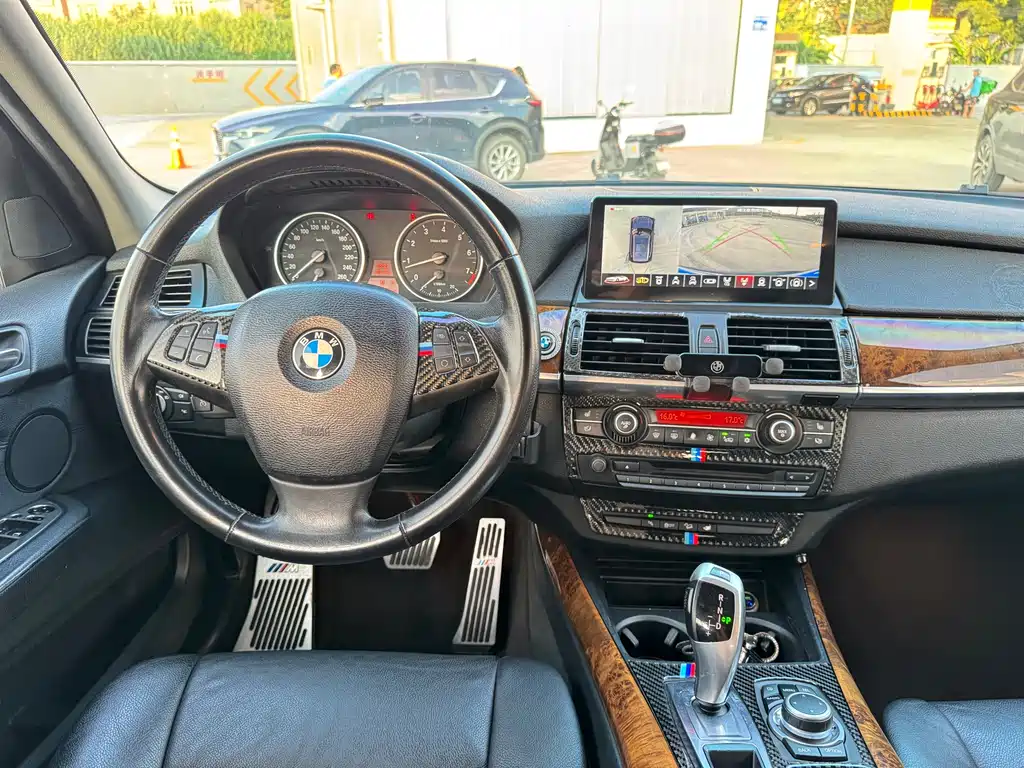 BMW X5 2010 — фото 15