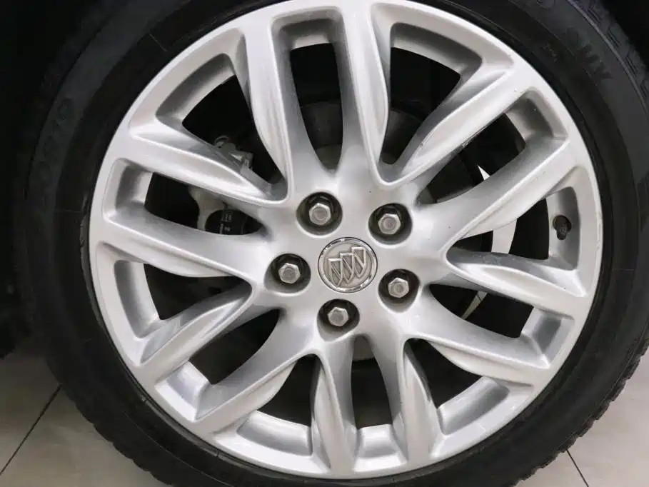 Buick Envision Plus 2018 — фото 18