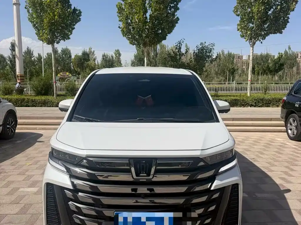 Toyota Vellfire 2024 — фото 2