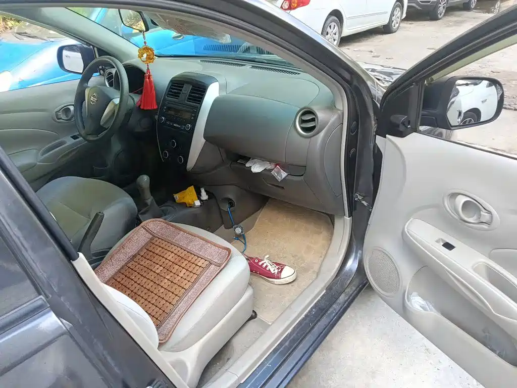 Nissan Sunny 2017 — фото 19