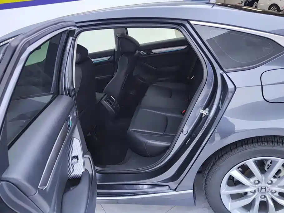 Honda Accord 2023 — фото 11