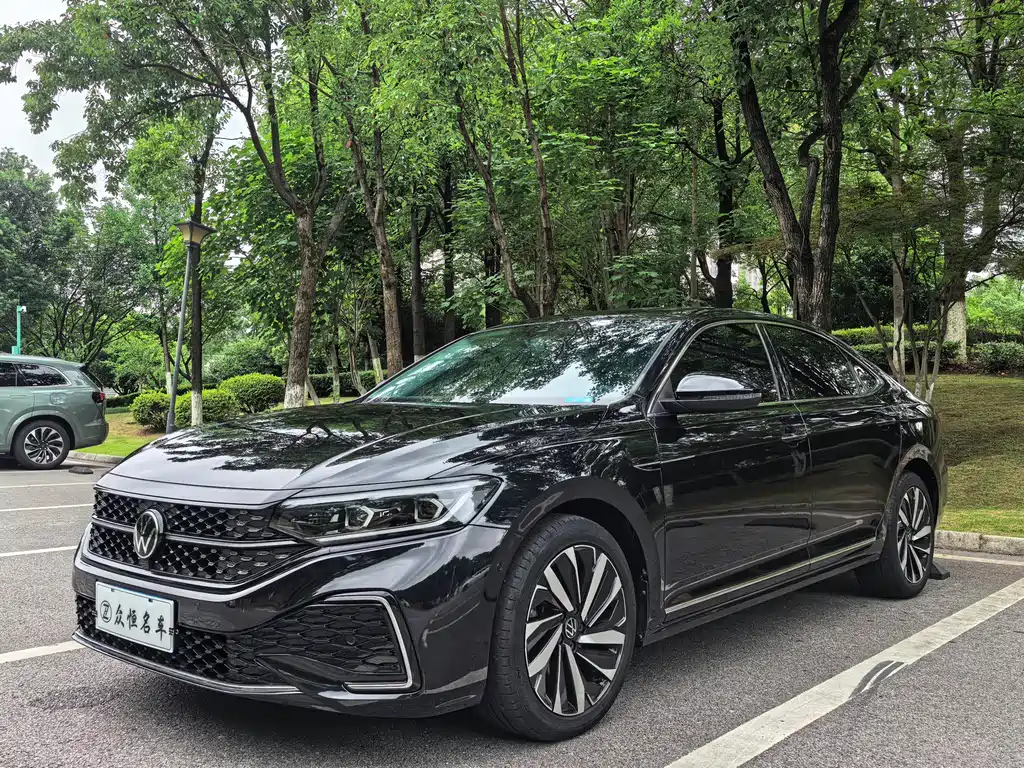 Volkswagen Passat 2022