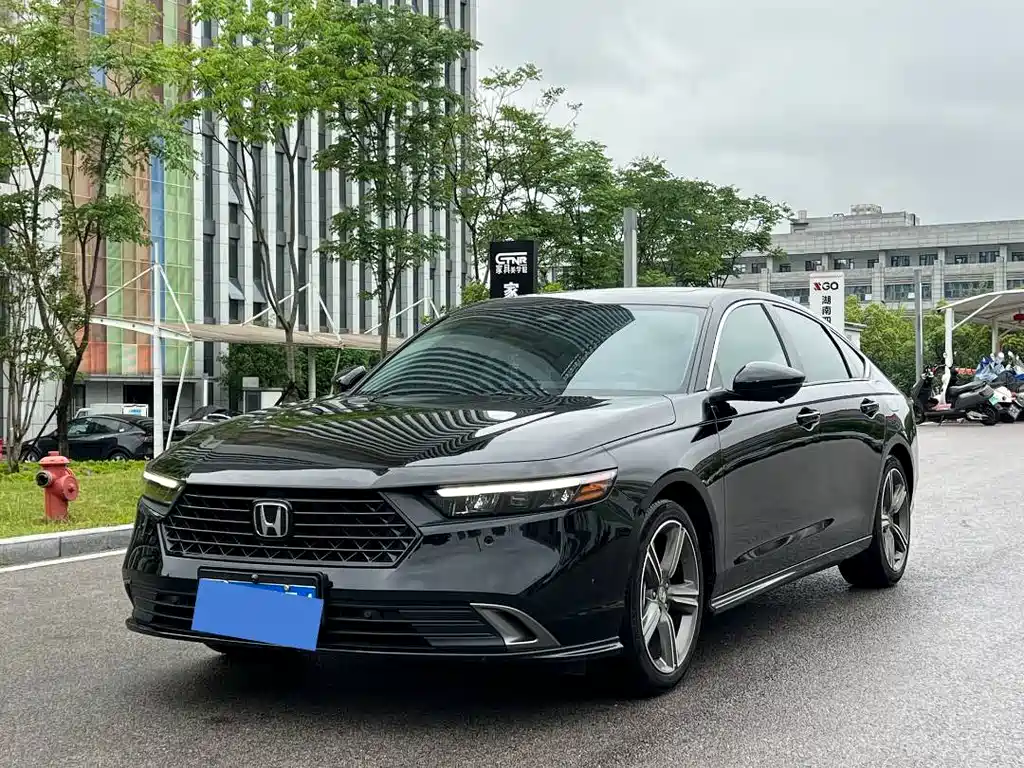 Honda Accord 2024 — фото 1