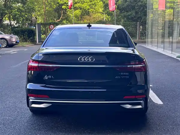 Audi A6L 2025